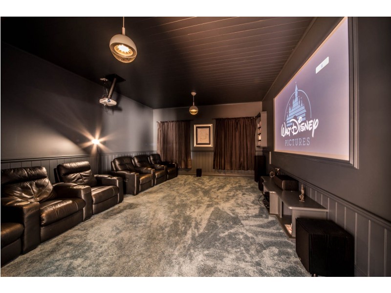 3 Hallam Street, Cannonvale QLD 4802