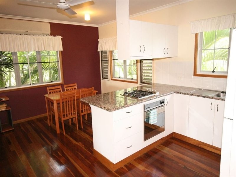 8 Gregory Court, Cannonvale QLD 4802