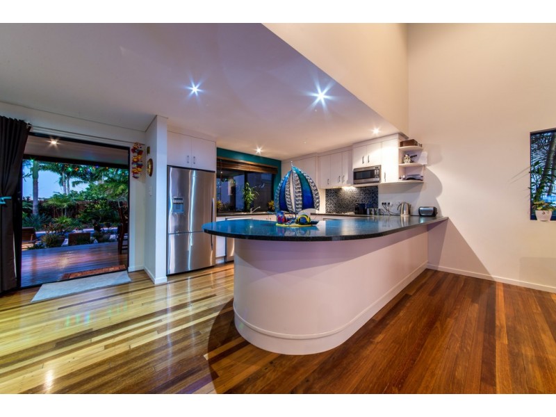 46 Harbour Avenue, Shute Harbour QLD 4802