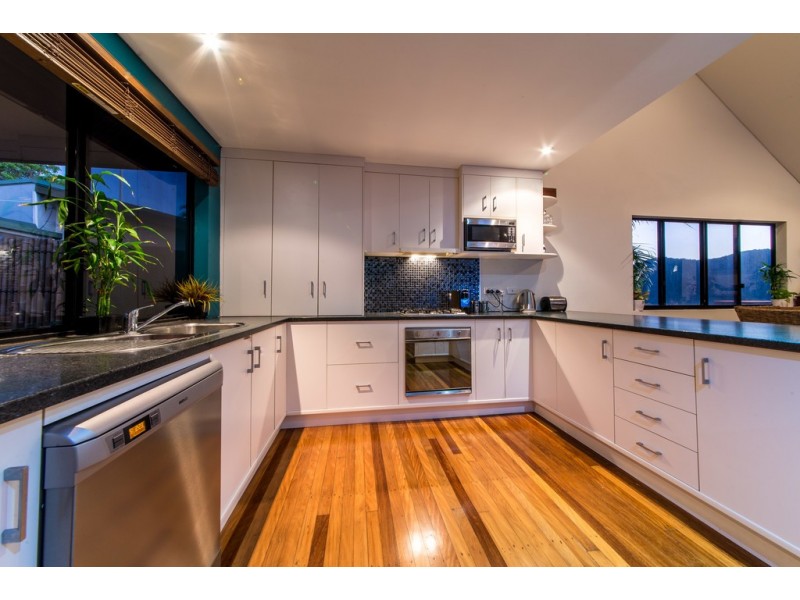 46 Harbour Avenue, Shute Harbour QLD 4802