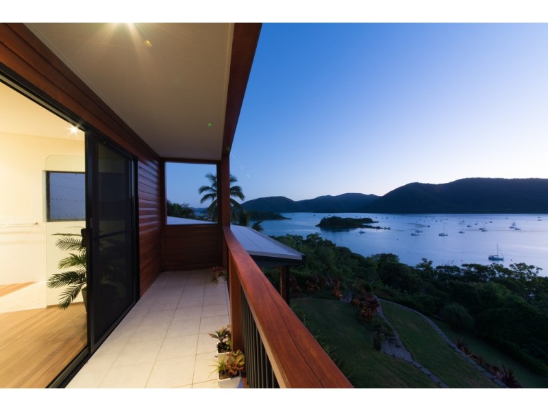 46 Harbour Avenue, Shute Harbour QLD 4802