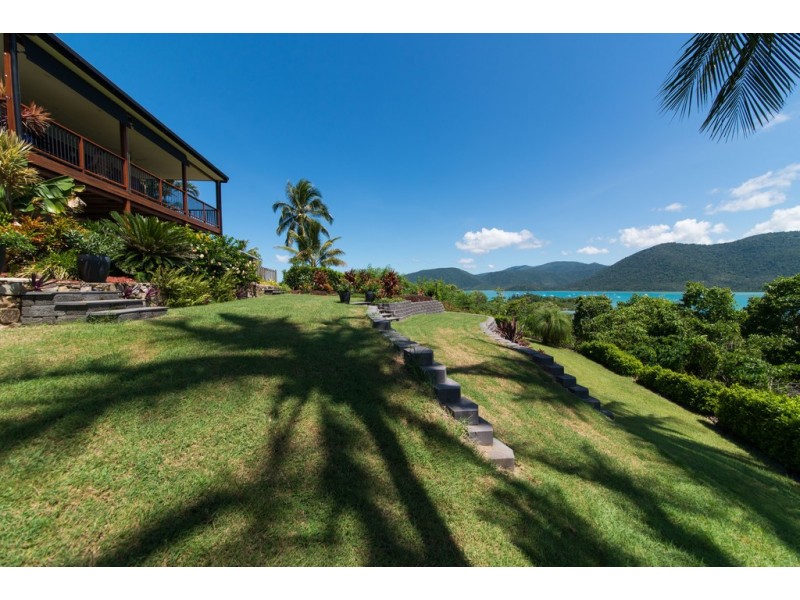 46 Harbour Avenue, Shute Harbour QLD 4802