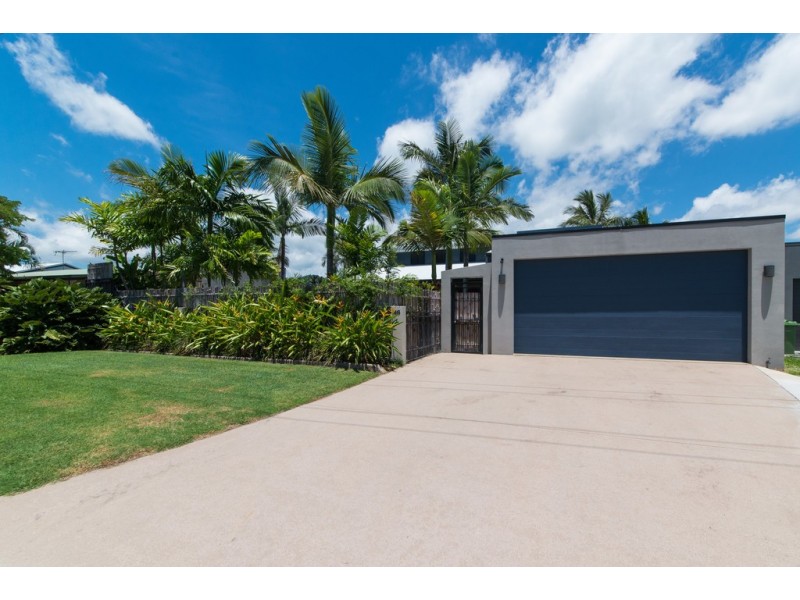 46 Harbour Avenue, Shute Harbour QLD 4802