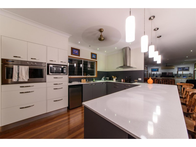 7 Gregory Court, Cannonvale QLD 4802