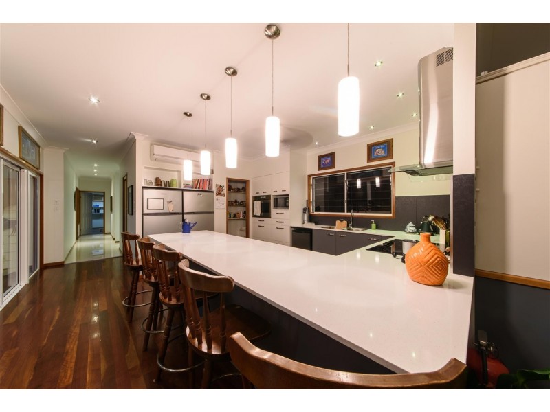 7 Gregory Court, Cannonvale QLD 4802