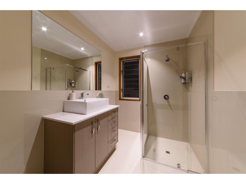 7 Gregory Court, Cannonvale QLD 4802