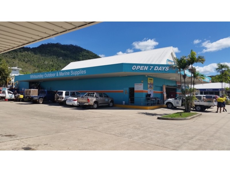 2/106 Shute Harbour Road, Cannonvale QLD 4802