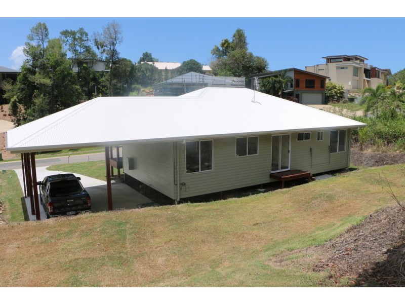 52 Eshelby Drive, Cannonvale QLD 4802