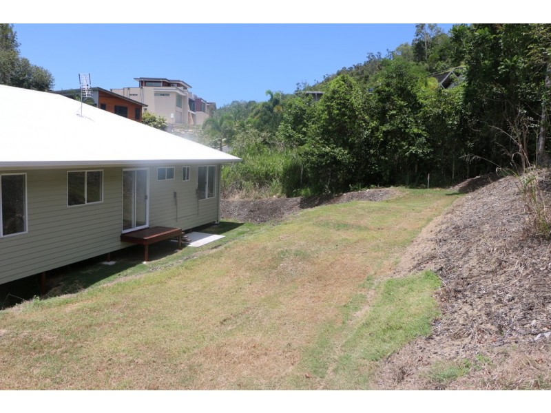 52 Eshelby Drive, Cannonvale QLD 4802