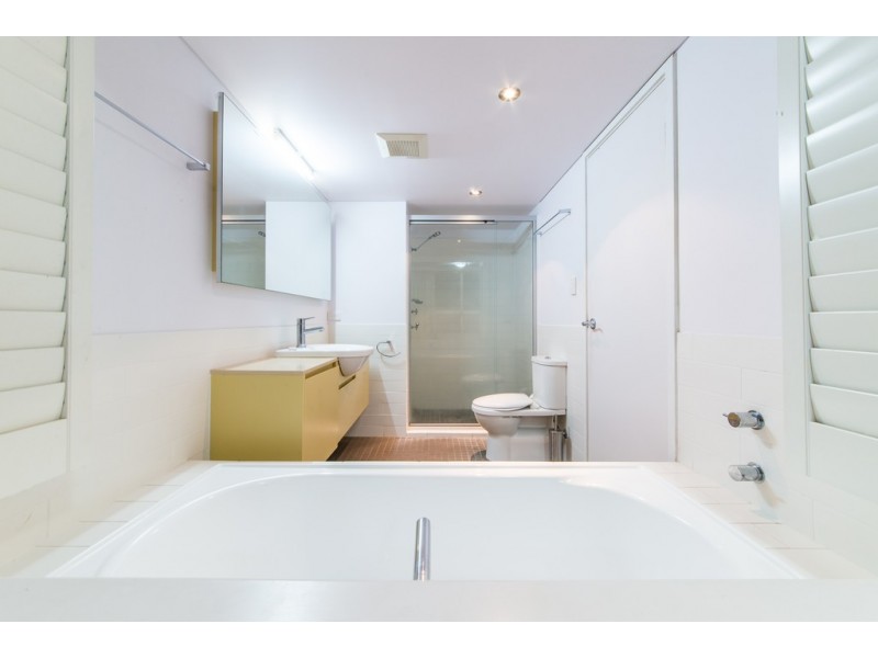 10/18-34 Raintree Place, Airlie Beach QLD 4802