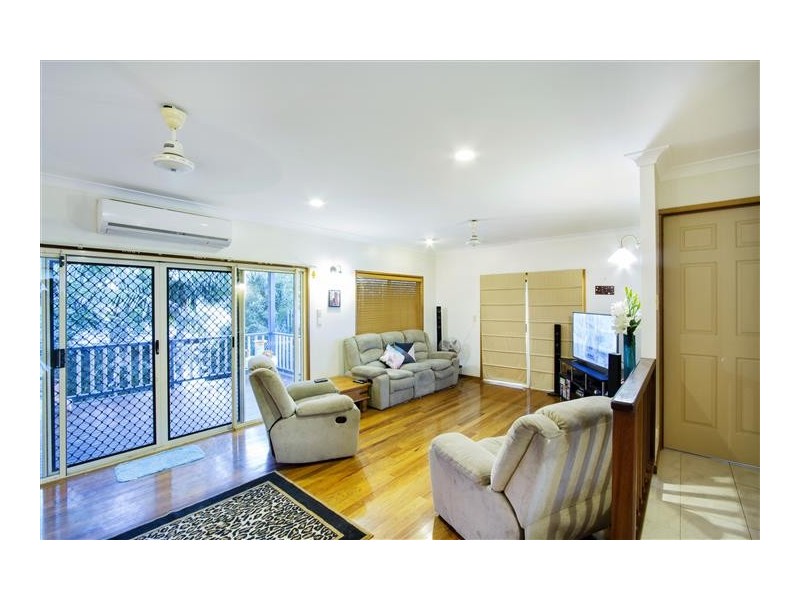 10 Panoramic Court, Cannonvale QLD 4802