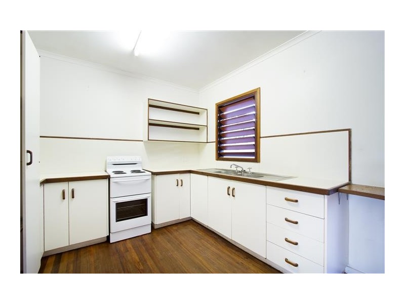 4 Wambiri Street, Cannonvale QLD 4802