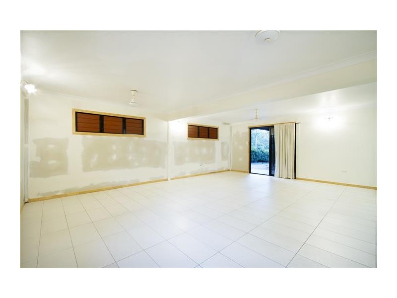 4 Wambiri Street, Cannonvale QLD 4802