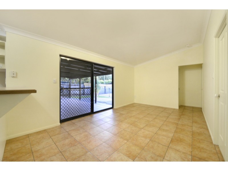 30 Valley Drive, Cannonvale QLD 4802