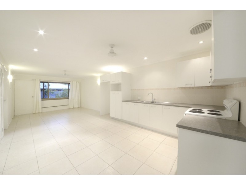 10/20 Pandanus Drive, Cannonvale QLD 4802