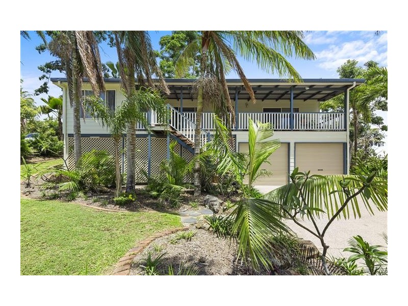 2 Hamilton Avenue, Cannonvale QLD 4802