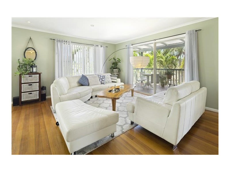 2 Hamilton Avenue, Cannonvale QLD 4802