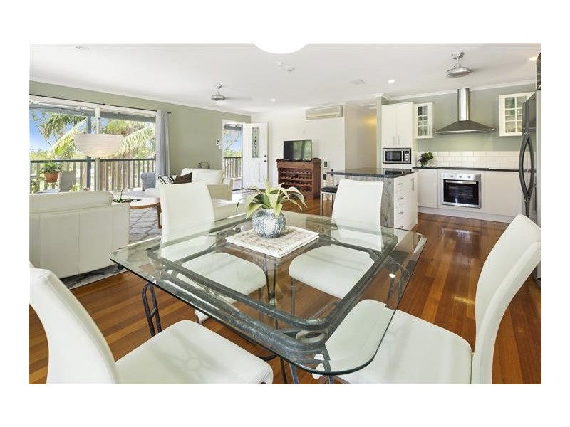 2 Hamilton Avenue, Cannonvale QLD 4802