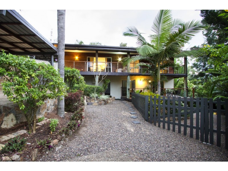 8 Adina Street, Cannonvale QLD 4802