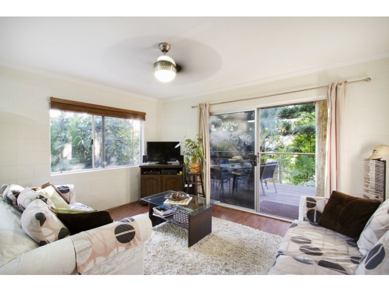 8 Adina Street, Cannonvale QLD 4802