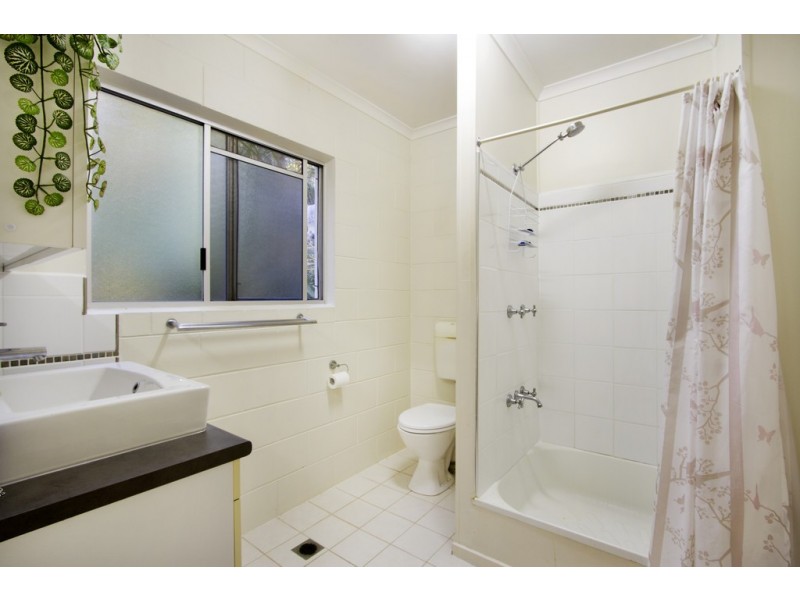 8 Adina Street, Cannonvale QLD 4802