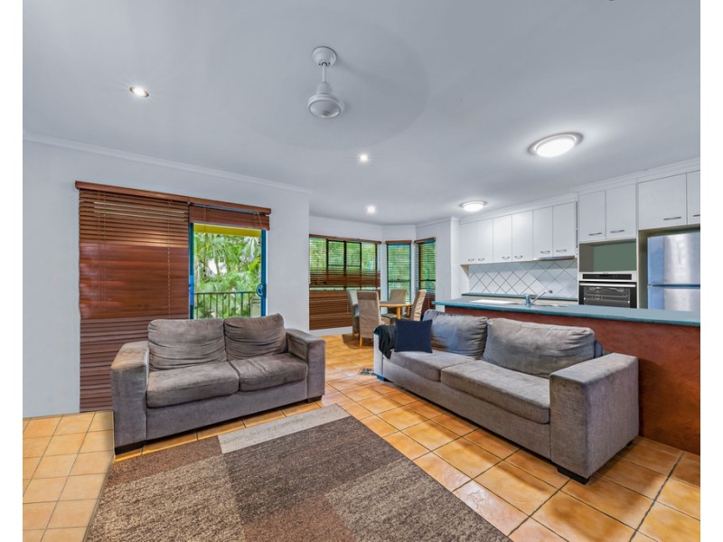 2/13 Macarthur Drive, Cannonvale QLD 4802