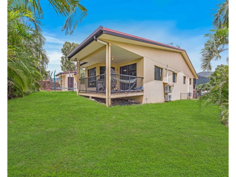 2/13 Macarthur Drive, Cannonvale QLD 4802