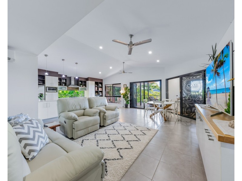 18 Abell Road, Cannonvale QLD 4802