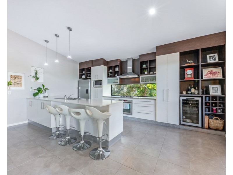 18 Abell Road, Cannonvale QLD 4802