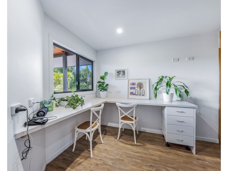 18 Abell Road, Cannonvale QLD 4802