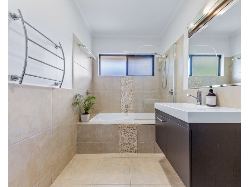 18 Abell Road, Cannonvale QLD 4802
