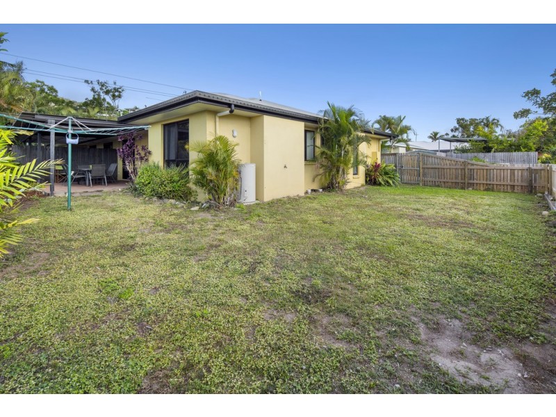 1/18 Banksia Court, Cannonvale QLD 4802