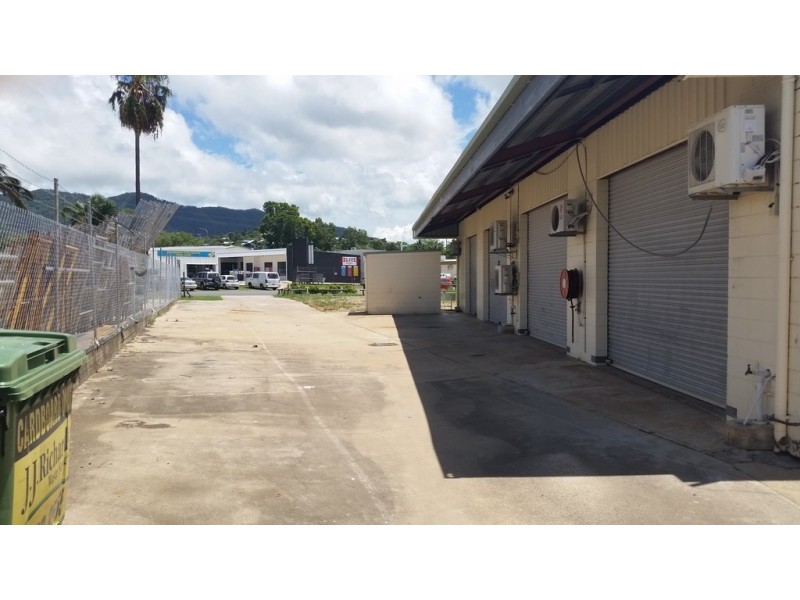 17 William Murray Drive, Cannonvale QLD 4802