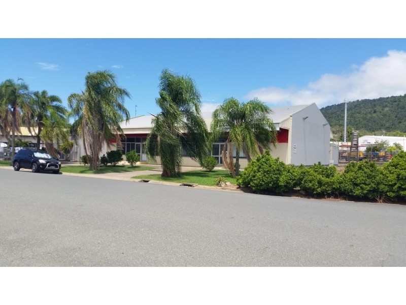 17 William Murray Drive, Cannonvale QLD 4802