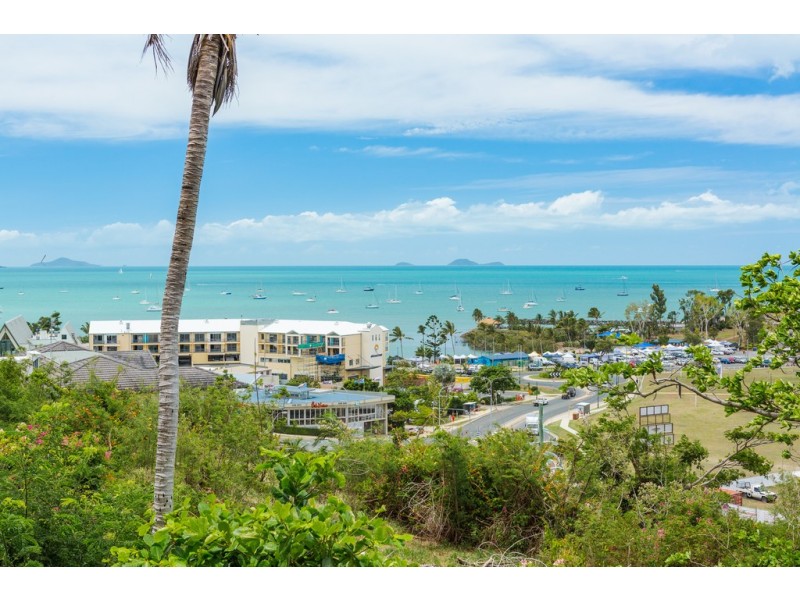 54 and 54A / 5 Golden Orchid Drive, Airlie Beach QLD 4802