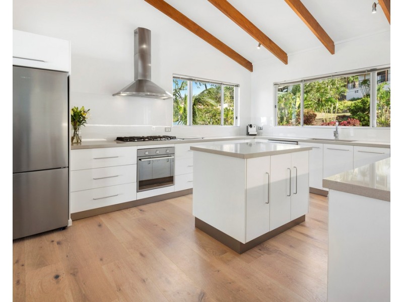 14 Kara Crescent, Airlie Beach QLD 4802