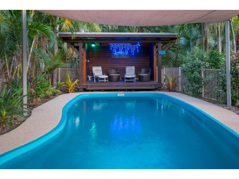 17 Links Drive, Cannonvale QLD 4802