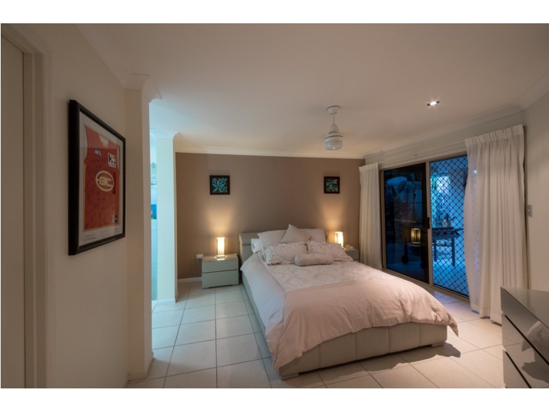 17 Links Drive, Cannonvale QLD 4802