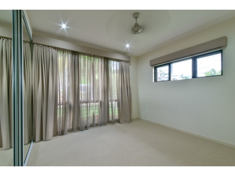 12 Whitehaven Crescent, Cannonvale QLD 4802