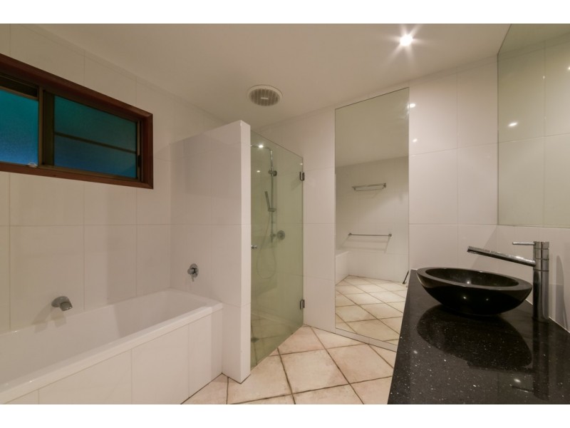 7 Iluka Street, Cannonvale QLD 4802