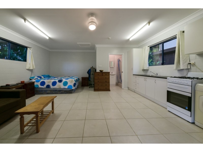 7 Iluka Street, Cannonvale QLD 4802