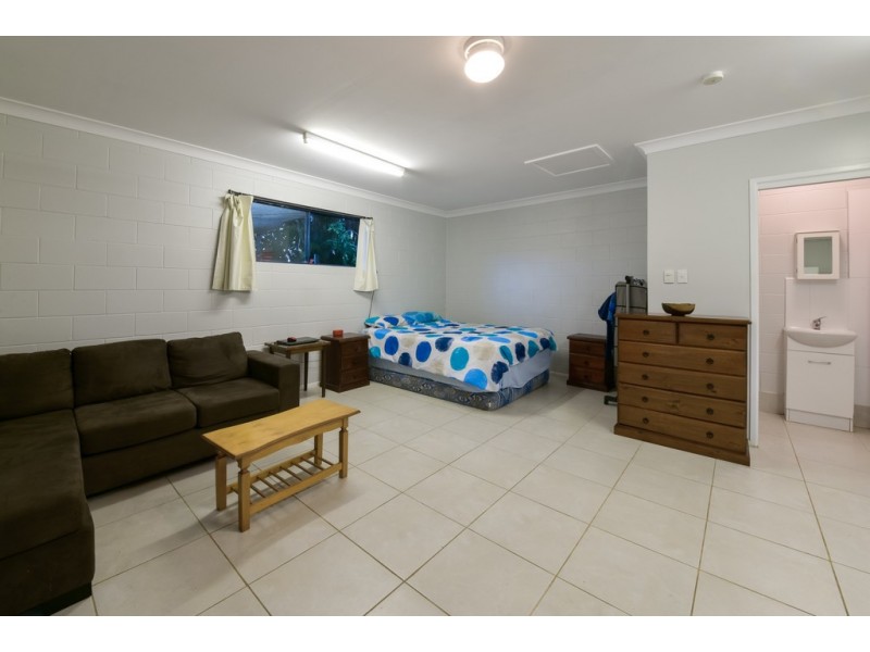 7 Iluka Street, Cannonvale QLD 4802