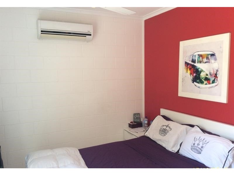 1/1 Pleasant Drive, Cannonvale QLD 4802