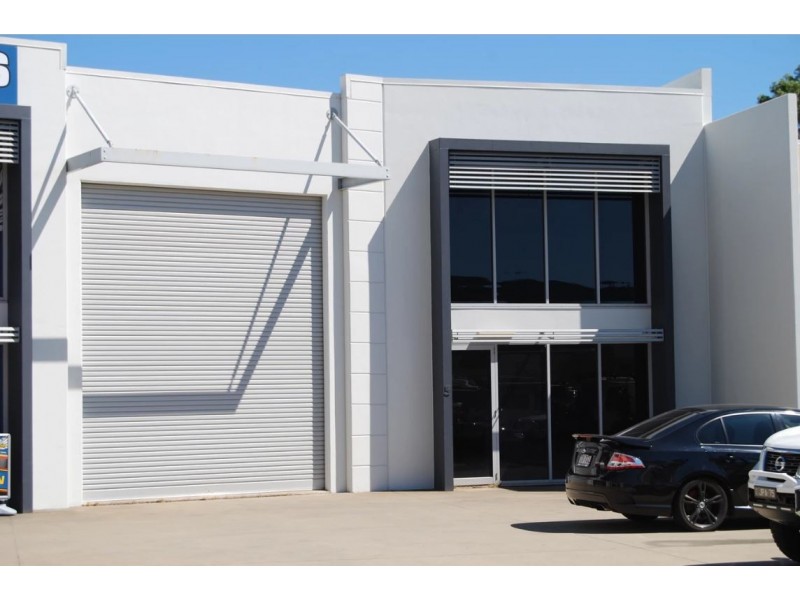 5/8 Myer Lasky Drive, Cannonvale QLD 4802