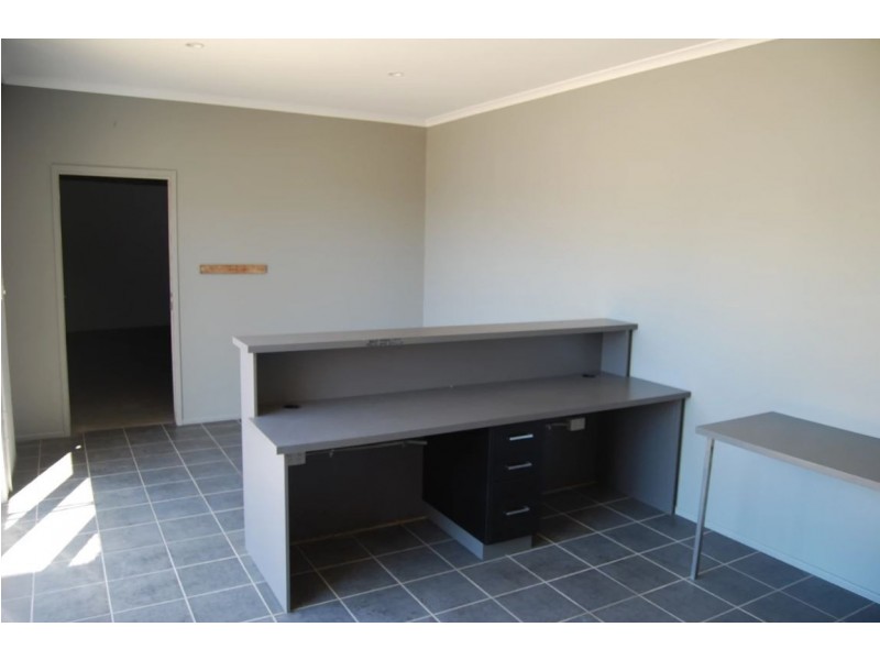 5/8 Myer Lasky Drive, Cannonvale QLD 4802