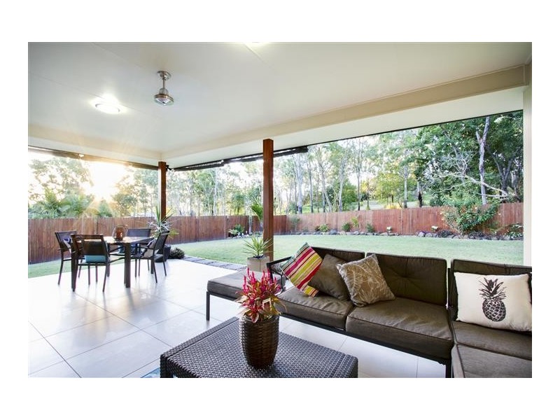 18 Links Drive, Cannonvale QLD 4802