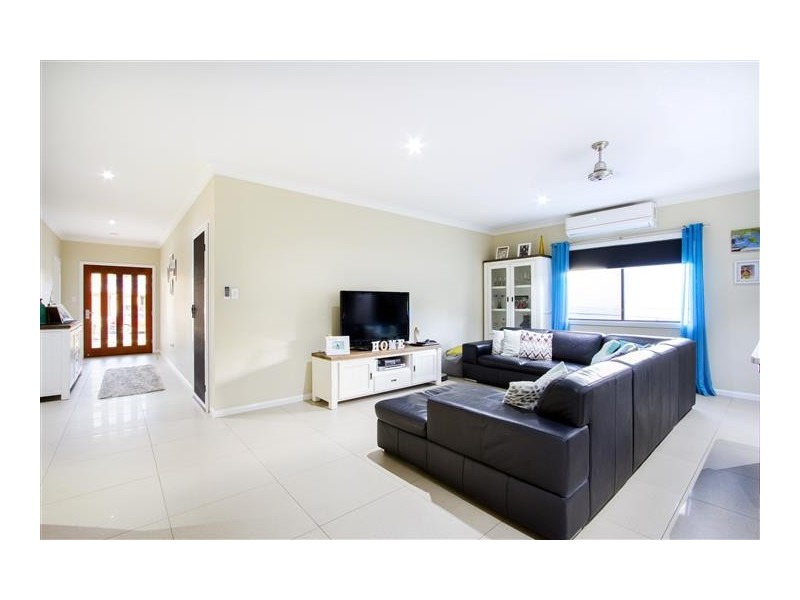 18 Links Drive, Cannonvale QLD 4802 Floorplan