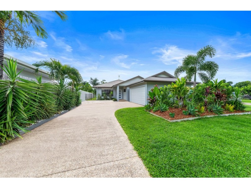 17 Waite Creek Court, Cannonvale QLD 4802