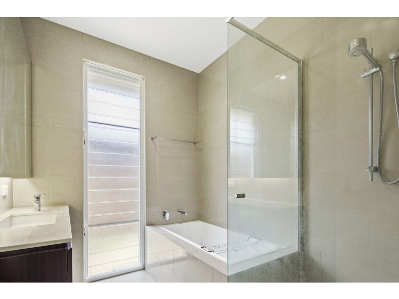 24 Waite Creek Court, Cannonvale QLD 4802