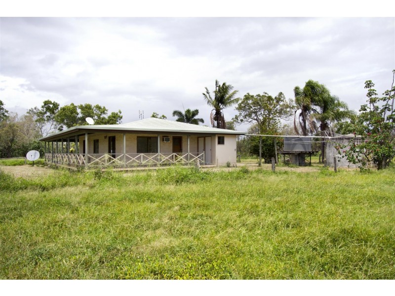 15989 Bruce Highway, Bowen QLD 4805
